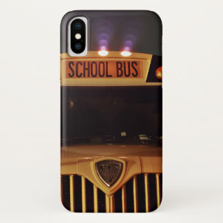 Handyhülle mit Bus im Dunkeln Case-Mate iPhone Hülle