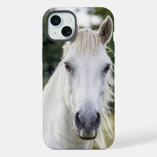 Handyhülle mit Gesicht eines weißen Pferdes iPhone 15 Plus Hülle