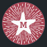 Hang a Shining Star Christmas Monogram Runder Aufkleber<br><div class="desc">Gönnen Sie sich ein fröhliches Weihnachtsfest mit diesem festlichen Design! Ein strahlender,  weißer Stern mit dem Monogramm auf einem frisch-perfekten roten Hintergrund. Matching Artikel,  einschließlich Weihnachtskarten,  in unserem Shop erhältlich!</div>