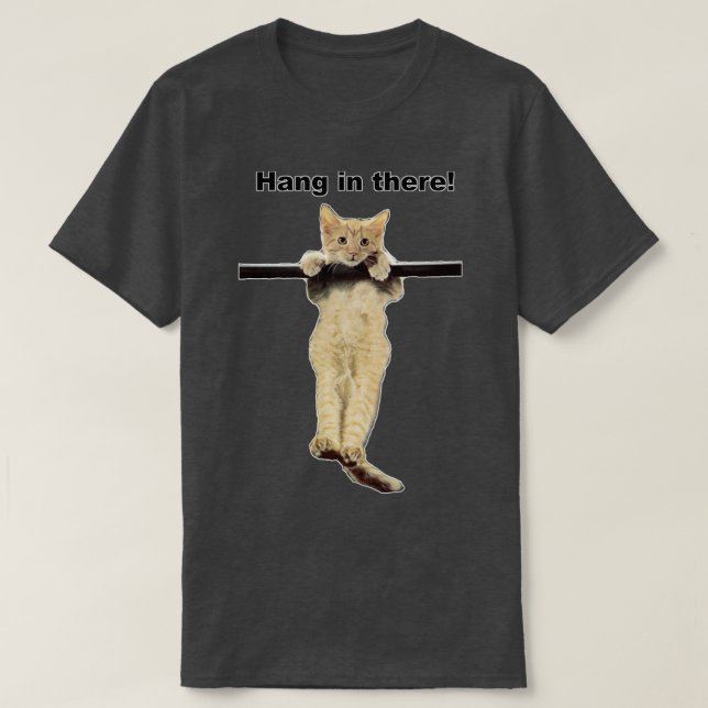 hänge dort niedliches Katzenkätzchen auf dem Zweig T-Shirt (Design vorne)