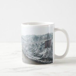 Hängebrücke Bristols Clifton im Winter Tasse