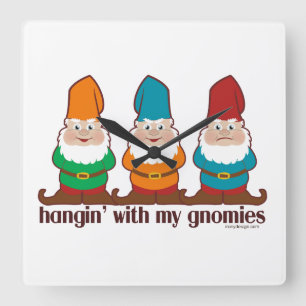 Hangin mit meinem Gnomies Quadratische Wanduhr