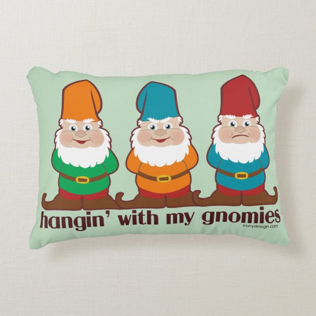Hangin mit meinem Gnomies Zierkissen (Vorderseite)