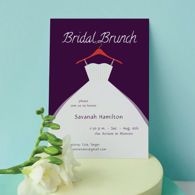 Hanging Wedding Dress Purple Bridal Brunch Einladung (Von Creator hochgeladen)