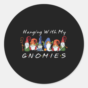 Hanging With My Gnomies Funny Gnome Friend Christm Runder Aufkleber