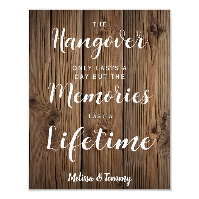 Hangover-Schild rustikale Hochzeit im Stallgebäude Fotodruck (Vorne)