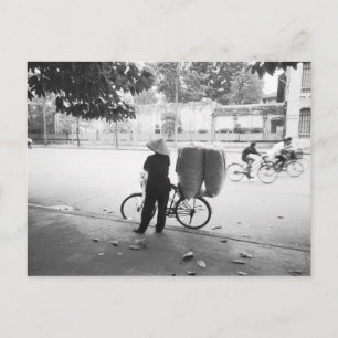 Hanoi Vietnam, Bicyle Delivery Woman (NR) Postkarte