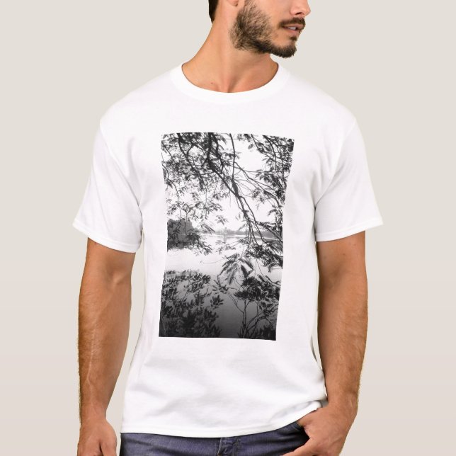 Hanoi Vietnam, Hoan Kiem Lake View T-Shirt (Vorderseite)