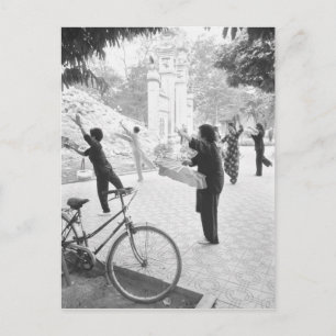Hanoi Vietnam, Vormittagsexzercises von Hoan Kiem Postkarte