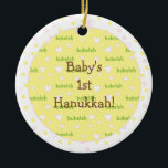 Hanukkah "Bubeleh" Rosa/grüne Kreislaufverzierung Keramikornament<br><div class="desc">Hanukkah "Bubeleh" Rosa/Grüne Zirkel Ornament. (2 Seiten) Personalisieren Sie, indem Sie "Baby's 1st Hanukkah" auf der Vorder-und Rückseite des Ornaments. Dann geben Sie Ihre eigenen Schriftart ein, indem Sie Farbe, Größe und Stil Ihres Lieblings verwenden. Danke, dass ihr angehalten und vorbeigekommen seid! Viel geschätzt! Happy Chanukah/Hanukkah! Halte einmalige Familien-Erinnerungen auf...</div>
