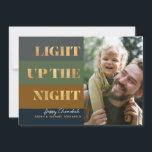 Hanukkah Gold Light Up Night Foto Holiday Card<br><div class="desc">Unsere Hanukkah / Chanukah Gold Light up Die Night Holiday Card ist eine elegante,  elegante,  festliche Art und Weise,  Ihre Hanukah / Chanukah Wünsche mit Freunden,  Familie & Kunden in dieser Feriensaison zu teilen! Mit Platz zum Personalisieren mit Ihrem Namen und Foto. Anfragen,  E-Mail oder E-Mail bestdresssedbread@gmail.com. Alles Gute!</div>