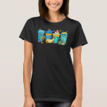 Hanukkah-Kaffee Latte Drink Menorah Chanukah Niedl T-Shirt<br><div class="desc">Hanukkah Kaffee Latte Drink Menorah Chanukah Niedlicher Urlaub</div>