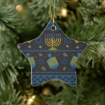 hanukkah keramik ornament<br><div class="desc">Happy Hanukkah Judaism Hebräische Juden hanukkah,  jüdisch,  Weihnachten,  chanukah,  Urlaub,  lustig,  jew,  glückliche hanukkah,  menorah,  dreidel,  chanukkah,  israel,  hebrew,  star,  david,  Winter,  hannukah,  Urlaub,  judaism,  american flagge,  Geburtstag,  kwanza,  kwwanza aa,  xmas,  film,  niedlich,  frauen,  nice,  festlich,  jüdisch Weihnachten,  humorvoll,  froh</div>