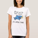 Hanukkah Latke Time/Women's Basic T - Shirt<br><div class="desc">"Es ist Latke Time" Shirt. Personalisieren Sie, indem Sie Text löschen und Ihre eigenen hinzufügen. Verwenden Sie Ihre Lieblingsfarbe, Stil und Schriftart. Danke, dass du angehalten und eingekauft hast! Viel geschätzt. Herzlichen Glückwunsch Chanukah/Hanukkah!! Stil: DamenBasic-T - Shirt Dieser T - Shirt bietet eine entspannte Passform für die weibliche Form. Aus...</div>