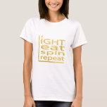 Hanukkah "LIGHT EAT SPIN REPEAT" T - Shirt<br><div class="desc">Hanukkah "LIGHT EAT SPIN REPEAT" Gold Basic T - Shirt Wählen Sie aus über 155 Shirt Stile und Größen für dieses Design. Danke, dass du angehalten und eingekauft hast! Viel geschätzt! Herzlichen Glückwunsch Chanukah/Hanukkah!! Stil: DamenBasic-T - Shirt Dieser T - Shirt bietet eine entspannte Passform für die weibliche Form. Aus...</div>
