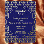 Hanukkah menorah Abendessen Party Folieneinladung<br><div class="desc">.Feiern Sie acht Tage und acht Nächte des Festivals der Lichter mit Hanukkah-Karten und Geschenken. Das Lichterfest ist hier. Lächle die Menorah,  spiele mit dem dreiel und feiere auf Latkes und Sufganiyots. Feiern Sie den Geist von Hanukkah mit Freunden,  Familie und Lieben,  indem Sie ihnen Happy Hanukkah wünschen.</div>