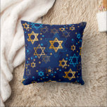 Hanukkah Menorah Blue Star von David Throw Pillow Kissen<br><div class="desc">Hanukkah Menorah,  blauer Stern,  jüdisch,  Muster werfen Kissen.</div>