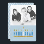 Hanukkah | Menorah Happy Hanukkah 1 Fotokarte Einladung<br><div class="desc">Senden Sie Hanukkah Grüße an Familie und Freunde mit diesem modernen, anpassbaren Design. Das Kunstwerk enthält die Worte "Happy Hanukkah", die einer Menorah ähneln, deren Kerzen hell leuchten - jeder Buchstabe stellt eine der Kerzen dar und das Wort "Happy" wird zur Kerze. Personalisieren Sie es, indem Sie Ihren eigenen Gruß...</div>