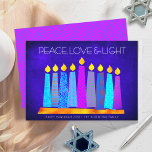 Hanukkah Modern Boho Candles Peace Liebe Light Blu Feiertagskarte<br><div class="desc">"Frieden, Liebe und Licht." Eine spielerische, moderne, künstlerische Abbildung von Boho Musterkerzen in einer Menorah hilft Ihnen, den Urlaub von Hanukkah zu beginnen. Die blauen Kerzen mit bunten Imitat-Folienmustern überlagern einen tiefblauen, strukturierten Hintergrund. Imitate heiß rosa lila Diamantfolien auf einem blauen Hintergrund für die Rückseite. Fühlen Sie sich die Wärme...</div>