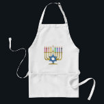 Hanukkah Rainbow Candles Gold Menorah Schürze<br><div class="desc">You are viewing The Lee Hiller Designs Collection of Home and Office Decor,  Apparel,  Gifts and Collectibles. The Designs inklusive Lee Hiller Fotogray and Mixed Media Digital Art Collection. You can view her Nature fotogray at http://HikeOurPlanet.com/ and follow her hiking blog within Hot Springs National Park.</div>