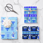 Hanukkah Snowman Monogram Holiday Assortiment Geschenkpapier Set<br><div class="desc">Erstellen Sie Ihre eigenen Hanukkah Packpapier-Blätter mit Ihrem Monogramm Initial und mein festlicher Urlaubsschneemann in einem dunkelblauen Schal und passend Yamuka. Mit Platz für Ihre individuelle Nachricht und Monogramm, dieses Geschenkverpackungssortiment kommt in drei verschiedenen Designs: eine auf hellblau, eine auf mittelblau und das letzte Blatt auf tiefblau. Von einem verstreuten...</div>