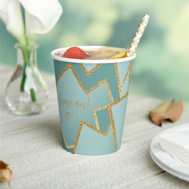 Hanukkah Spiel auf Bluish Dreidels 8 oz. Pappbecher (In Situ)