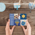 Hanukkah Symbole Quilt Foto Postkarte<br><div class="desc">A Menorah, Star of David und Dreidel mit einem quilt applique Look wünscht Freunden und Familie acht Magische Tage auf diesem charmanten Foto Postcard. Auf der Rückseite finden Sie einen Platz für Ihre eigene handgeschriebene Begrüßung, falls gewünscht. Passen Sie sich mit dem Foto und den Namen Ihrer Familie an, um...</div>