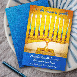 Hanukkah Yellow Menorah Jahreszeit zu Sparkskript Feiertagskarte<br><div class="desc">"Es ist die Jahreszeit zu funkeln." Eine nahe Foto-Illustration eines hellen, bunten, gelben goldenen künstlerischen Menorah und türkisblauen Glitzer hilft Ihnen, den Urlaub von Hanukkah zu beginnen. Genießen Sie die Wärme und Freude der Urlaubssaison, wenn Sie diese atemberaubende, farbenfrohe Hanukkah-Grußkarte schicken. Passende Umschläge, Aufkleber, Totbeutel, Packpapier, Serviertablette und andere Produkte...</div>