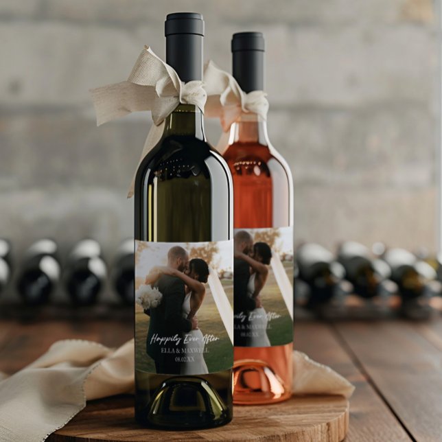 Happily Ever After Photo Picture Wedding Favor Weinetikett (Von Creator hochgeladen)
