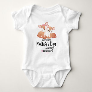 Happy 1st Mütter Day Baby Bodysuit mit Namen Strampler
