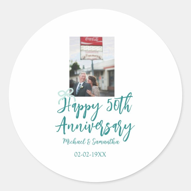 Happy 50th anniversary photo turquoise bow name da runder aufkleber (Vorderseite)