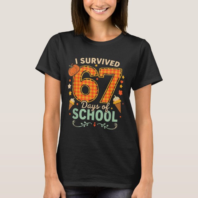 Happy 67th Day Of School Funny Teacher Thanksgivin T-Shirt (Vorderseite)