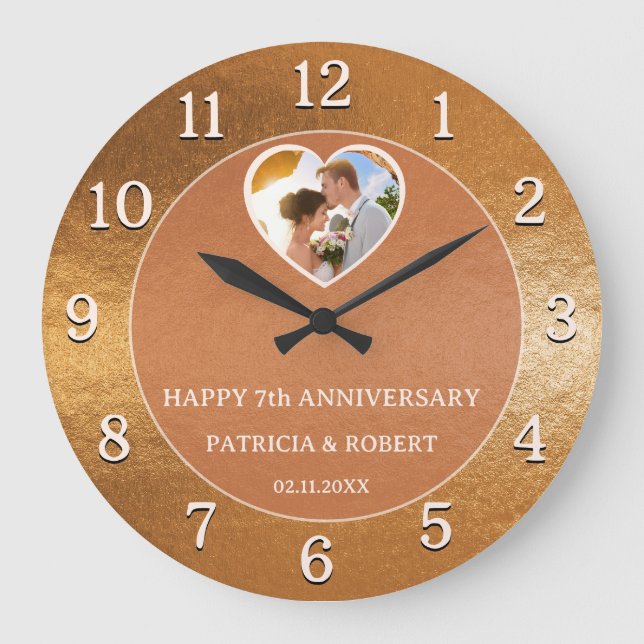 Happy 7th Wedding Anniversary Heart Foto Copper Große Wanduhr (Vorderseite)