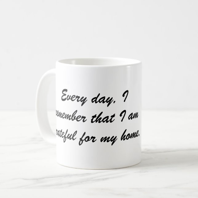 Happy betta fish enjoying his home kaffeetasse (Vorderseite Links)