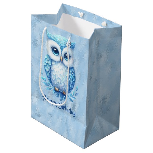 Happy Birthday Blue Owl on Blue Mittlere Geschenktüte (Vorderseite Schrägansicht)