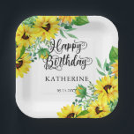 Happy Birthday Boho Sunflowers | Eukalyptus Pappteller<br><div class="desc">Klassische und stilvolle,  moderne Sonnenblumen und Eukalyptus und anderes Gründesign "Happy Birthday" auf einem bearbeitbaren weißen Hintergrund.</div>