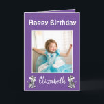 Happy Birthday Daughter Foto Lila Feiertagskarte<br><div class="desc">Herzlichen Glückwunsch zum Geburtstag deiner schönen Tochter. Diese Grußkarte bietet Ihr personalisiertes Foto auf lila Hintergrund mit niedlichen Zebras. Es ist eine warme Nachricht drin. Bestelle noch heute! Fotografie © Storytree Studios,  Stanford,  CA Clipart: AMB Illustrationen https://www.etsy.com/shop/AMBillustrations</div>