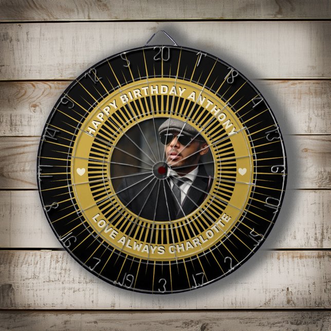 Happy Birthday Foto Gold Black Modern Custom Dartscheibe (Happy Birthday Photo Gold Black Modern Round Dart Board is elegant for you or birthday gift. )