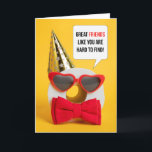 Happy Birthday Friend Toilettenpapier Spaß Feiertagskarte<br><div class="desc">Eine Rolle Toilettenpapier gekleidet für ein Party,  um Ihren Freund lassen wissen,  dass große Freunde schwer zu finden sind,  wie Toilettenpapier im Lebensmittelgeschäft!</div>