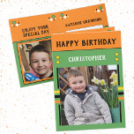 Happy Birthday Grandson besten Tag Foto Name grün Karte<br><div class="desc">Grußkarte für deinen Enkel. Fügen Sie zwei Fotos, Name und Nachricht hinzu. In Grün, Orange, Gelb, Streifen und Punkten. Das beste Kind aller Zeiten.</div>