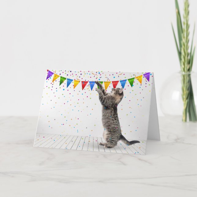 Happy Birthday Gray Tabby Cat in Confetti Karte (Vorderseite)