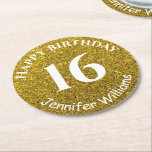 Happy Birthday Individuelle Name Age Year Gold Gli Runder Pappuntersetzer<br><div class="desc">Das ist ein klassisches,  einfaches Design mit goldenem Glitzer-Hintergrund für die Geburtstagsparty. Im Party Untersetzer können Sie sich mit Namen und Geburtstagsalter personalisieren.</div>