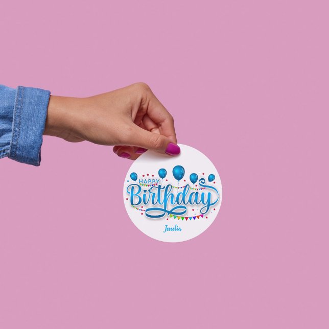 "Happy Birthday" Mit dem Namensschild minimalistis Runder Aufkleber (Von Creator hochgeladen)