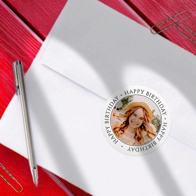 Happy Birthday Modern Simple Custom Foto Runder Aufkleber (Von Creator hochgeladen)