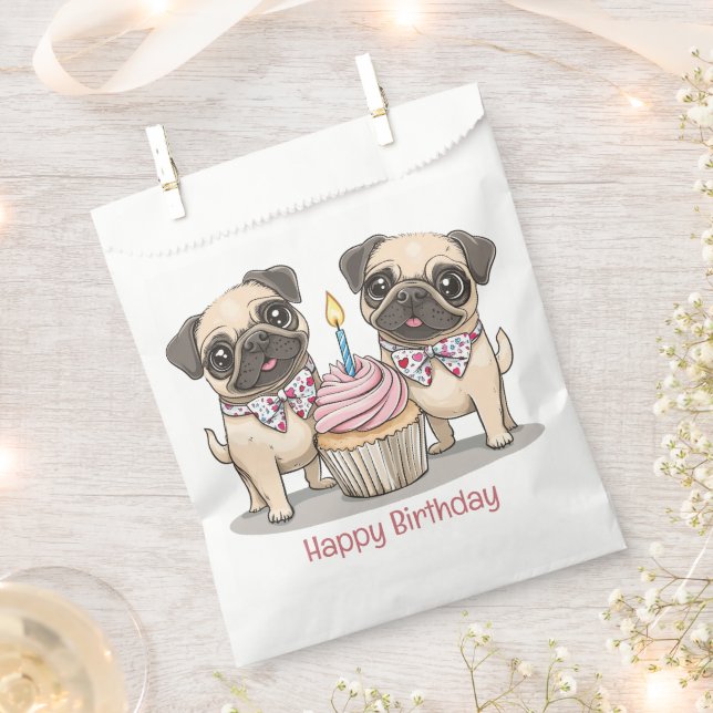 Happy Birthday Mops Hunde Cupcake Geschenktütchen (Ausgeschnitten)
