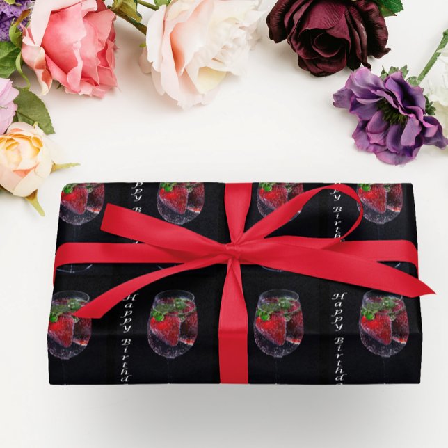 Happy Birthday Red Strawberries Wrapping Paper Geschenkpapier (Von Creator hochgeladen)