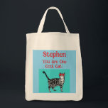 Happy Birthday Sie Cool Tabby Cat Mens Husband Tragetasche<br><div class="desc">Herzlichen Glückwunsch zum Geburtstag Sie Cool Tabby Cat Geburtstagskarte. Diese schöne Karte würde jeden Liebhaber von Katzen Anzug machen. Entworfen aus einer meiner originalen Tintenstift-Zeichnungen. Diese Karte wird sicher begeistert sein!</div>