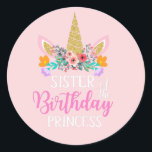 Happy Birthday Sister Unicorn Party Pink Runder Aufkleber<br><div class="desc">Happy Birthday Sister Unicorn Party Pink Spiritual, Metaphysische, Mystische, Fantasie, einzigartig gestaltet - personalisieren Sie Ihre eigenen. Unsere Aufkleber sind so süß, wie sie aussehen, und eine reizende Ergänzung zu Ihrer Geburtstagsfeier oder Schulbücher. Platzieren Sie sie mit jedem Dankeschön Taschen, oder Favoriten als eine schöne Art, mit Ihrer Familie und...</div>