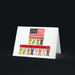 Happy Birthday Son USA Flag und Katzen Karte<br><div class="desc">Cartoon Katzen,  die sich in zwei Reihen auf ihren hinteren Pfoten stehend haben. Die Katzen halten ein langes rotes Banner auf,  auf dem "Happy Birthday Son" steht,  und eine große amerikanische Flagge. Eine lustige patriotische Karte für jeden Sohn,  besonders wenn er ein Katzenliebhaber ist!</div>
