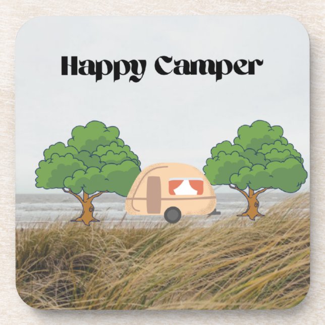 Happy Camper mit Camper in den Bäumen auf einem Getränkeuntersetzer (Vorderseite)